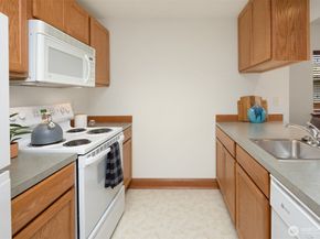 3920 50th Avenue NE, Seattle WA 98105