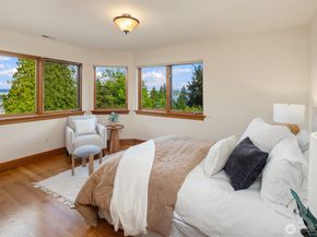 3920 50th Avenue NE, Seattle WA 98105