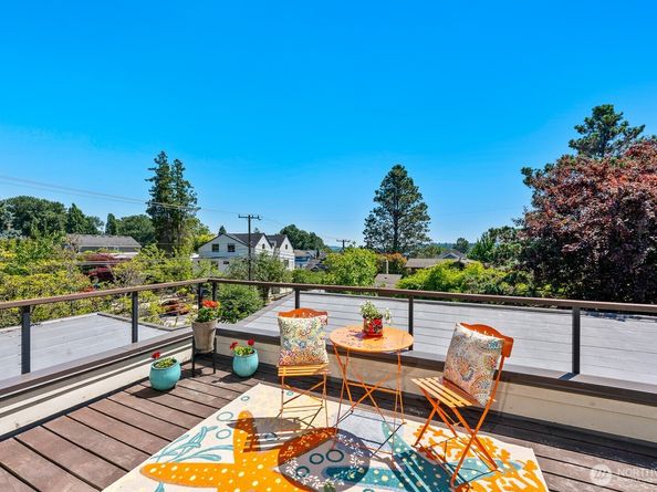 3516 NE 43rd Street, Seattle WA 98105