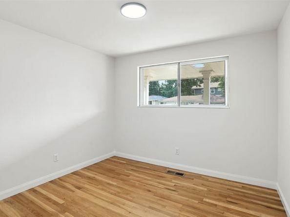11404 SE 180th Place, Renton WA 98055