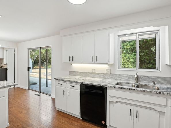 11404 SE 180th Place, Renton WA 98055