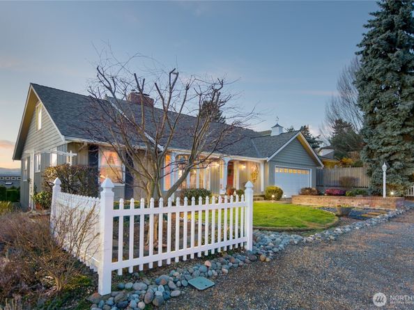 20215 24th Avenue NW, Shoreline WA 98177