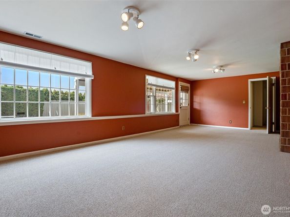 20215 24th Avenue NW, Shoreline WA 98177
