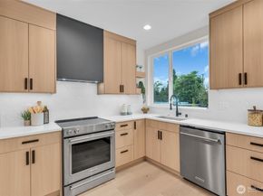 6402 Fauntleroy Way SW, Seattle WA 98136