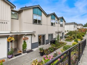 14525 1st Lane NE D, Duvall WA 98019