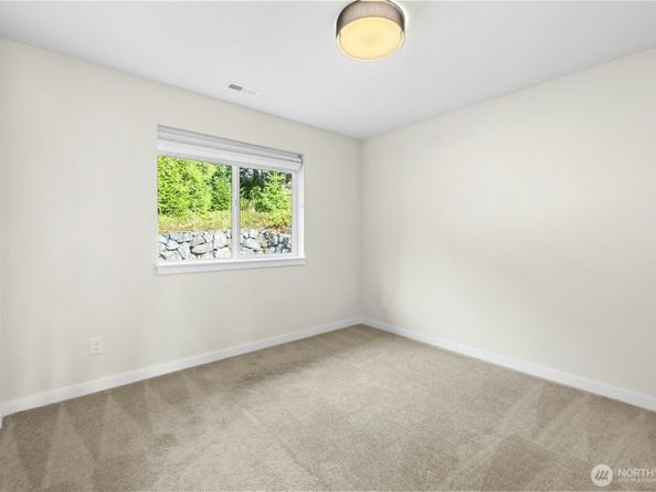 4996 233rd Avenue SE, Issaquah WA 98029