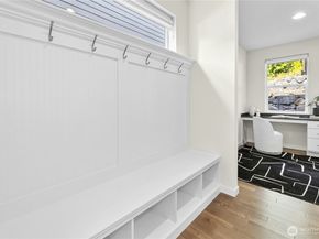 4996 233rd Avenue SE, Issaquah WA 98029