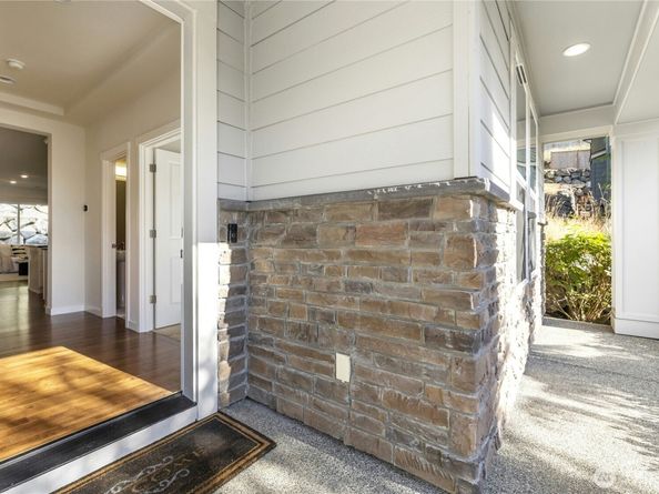 4996 233rd Avenue SE, Issaquah WA 98029