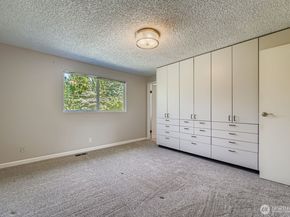 6529 NE Arrowhead Drive, Kenmore WA 98028