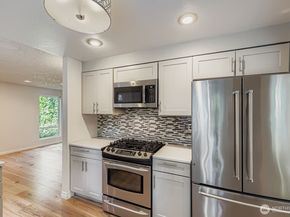 6529 NE Arrowhead Drive, Kenmore WA 98028