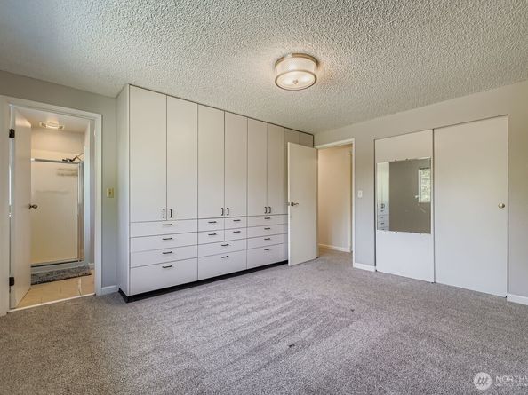 6529 NE Arrowhead Drive, Kenmore WA 98028