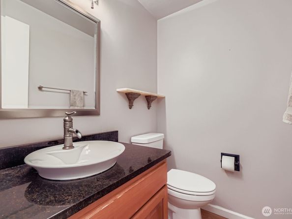 6529 NE Arrowhead Drive, Kenmore WA 98028
