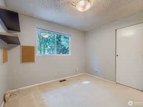 6529 NE Arrowhead Drive, Kenmore WA 98028