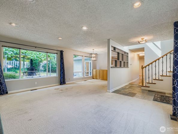 6529 NE Arrowhead Drive, Kenmore WA 98028