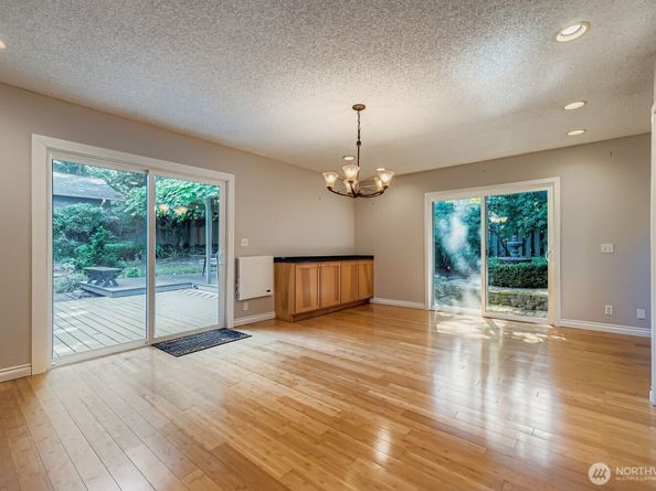 6529 NE Arrowhead Drive, Kenmore WA 98028