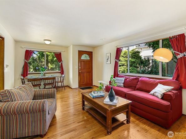 12102 10th Avenue SW, Burien WA 98146