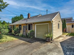 12102 10th Avenue SW, Burien WA 98146