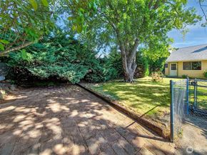 12102 10th Avenue SW, Burien WA 98146