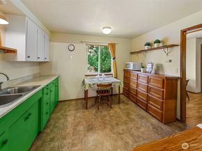 12102 10th Avenue SW, Burien WA 98146