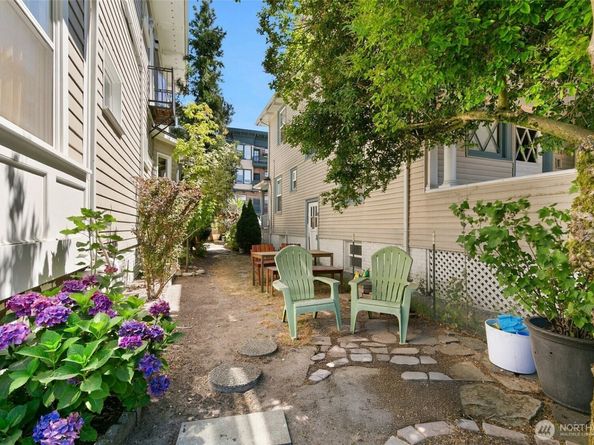 1812 16th Avenue 1, Seattle WA 98122
