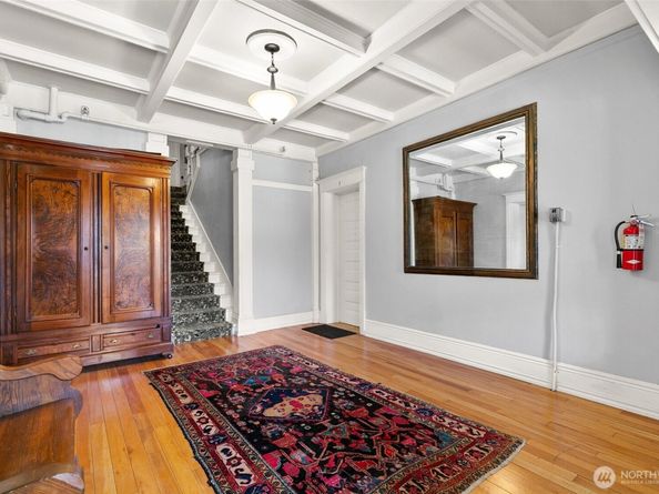 1812 16th Avenue 1, Seattle WA 98122