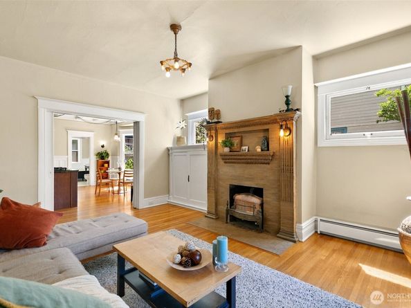 1812 16th Avenue 1, Seattle WA 98122