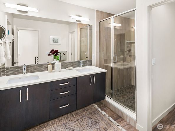 2420 A NW 61st Street, Seattle WA 98107