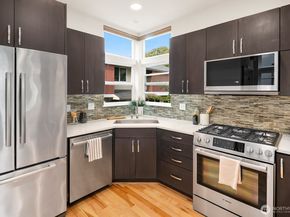 2420 A NW 61st Street, Seattle WA 98107