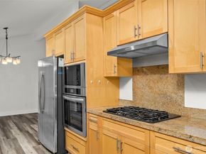 21812 SE 28th Street, Sammamish WA 98075