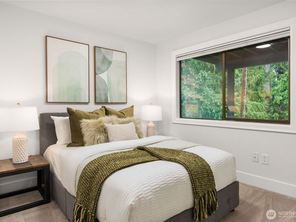 21812 SE 28th Street, Sammamish WA 98075