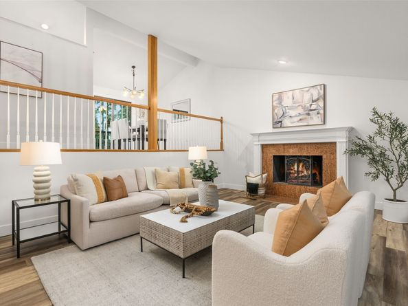 21812 SE 28th Street, Sammamish WA 98075