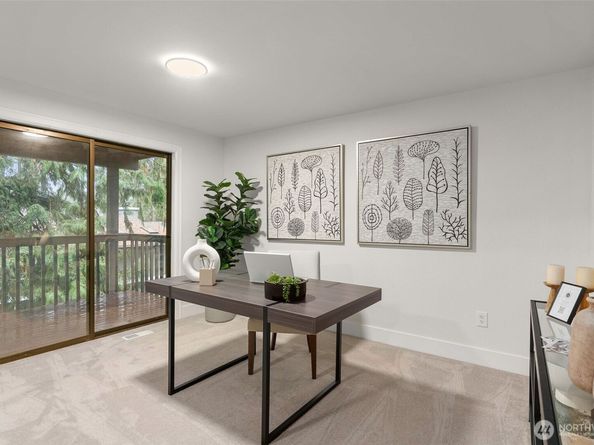 21812 SE 28th Street, Sammamish WA 98075