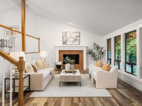 21812 SE 28th Street, Sammamish WA 98075