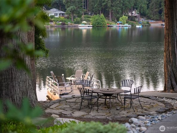 21812 SE 28th Street, Sammamish WA 98075