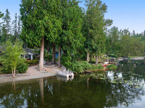 21812 SE 28th Street, Sammamish WA 98075