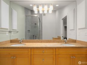 21812 SE 28th Street, Sammamish WA 98075