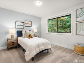 21812 SE 28th Street, Sammamish WA 98075