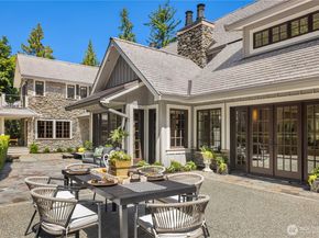 10218 Affirmed Lane NE, Bainbridge Island WA 98110