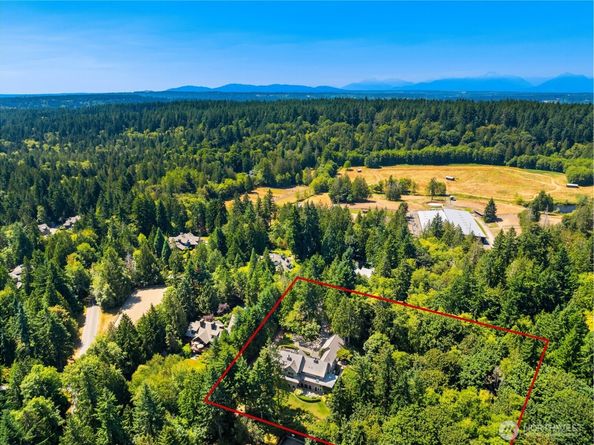 10218 Affirmed Lane NE, Bainbridge Island WA 98110