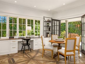 10218 Affirmed Lane NE, Bainbridge Island WA 98110