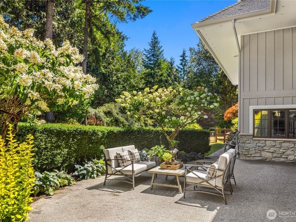 10218 Affirmed Lane NE, Bainbridge Island WA 98110