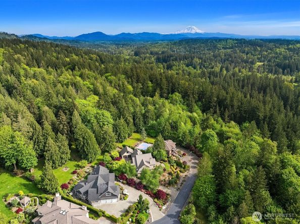 24270 SE 147th Place, Issaquah WA 98027
