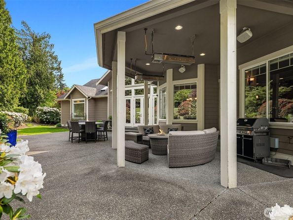 24270 SE 147th Place, Issaquah WA 98027