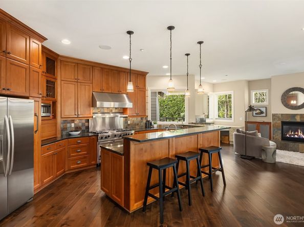 24270 SE 147th Place, Issaquah WA 98027