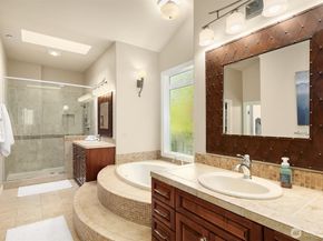 24270 SE 147th Place, Issaquah WA 98027