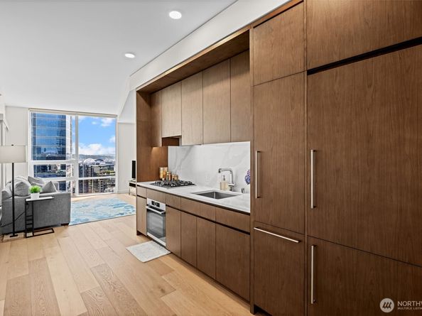 121 Stewart Street 2204, Seattle WA 98101