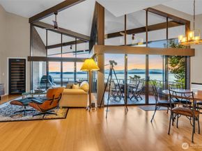 7019 47th Avenue SW 18, Seattle WA 98136