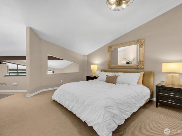 7019 47th Avenue SW 18, Seattle WA 98136