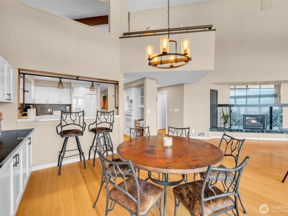 7019 47th Avenue SW 18, Seattle WA 98136