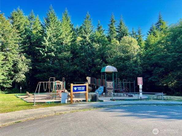 1257 Cameo Court NE, Poulsbo WA 98370